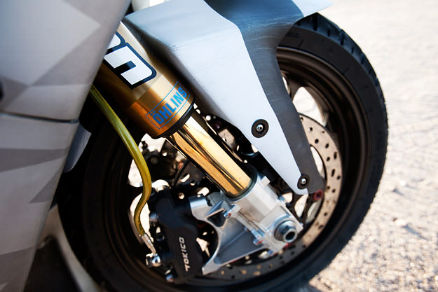 Icon Thunder Chunky ZX7 | Bike EXIF