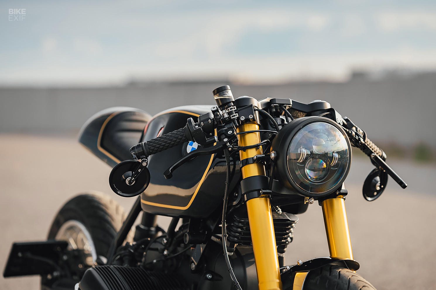 이 1995 년. BMW R1100 Café Racer는 네오 레트로 꿈입니다